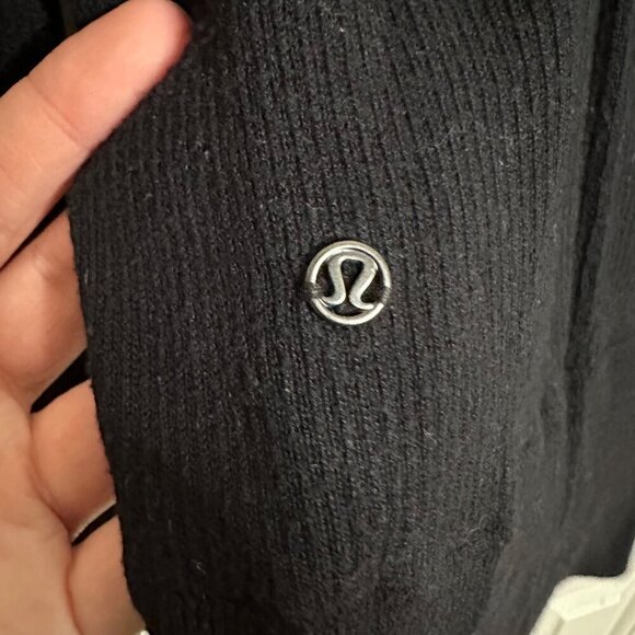 Lululemon Pure Balance Sweater Long Sleeve Cashmere Blend Black Size 8 - Picture 6 of 6